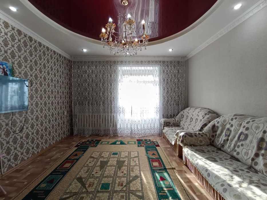 Продаю 3 комнатную квартиру с кухней 13,8 кв.м. по улице Методическая.