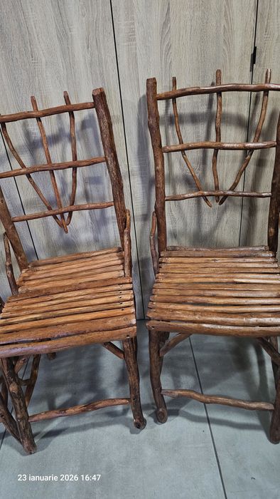 Vând scaune rustice