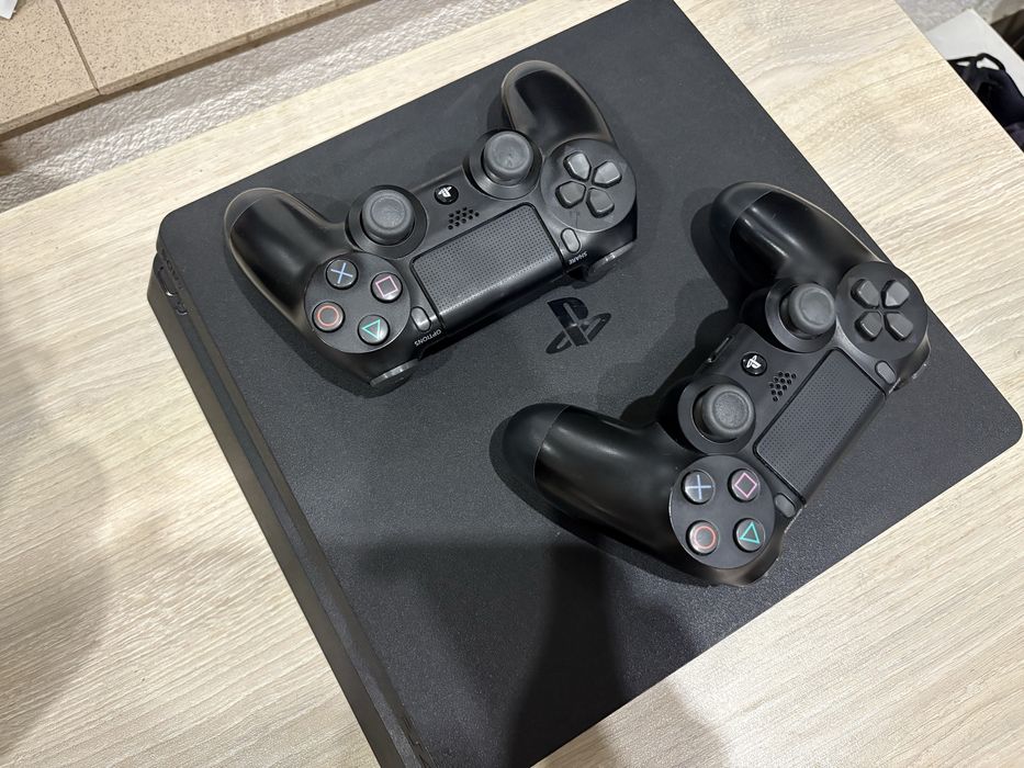 Плейстейшън 4 PS4 Slim