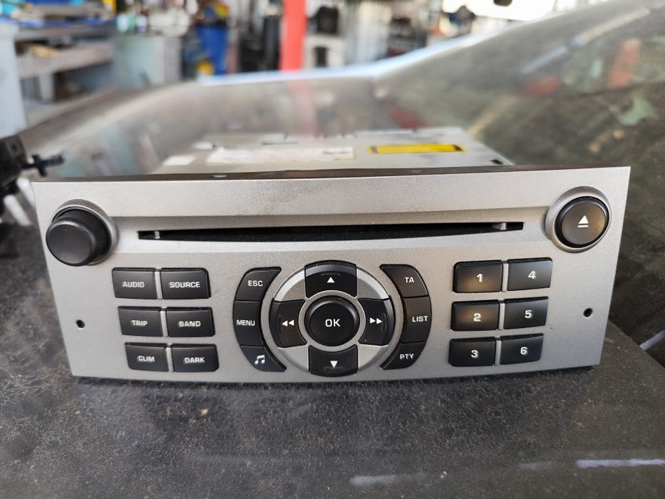 CD за Пежо 407 - 2005г