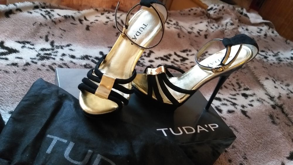 Босоножки вечерние