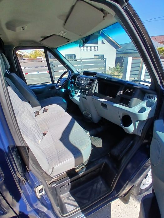 Vând Ford transit