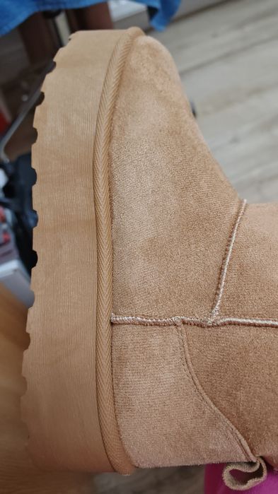 Ugg-uri noi mărimea 41