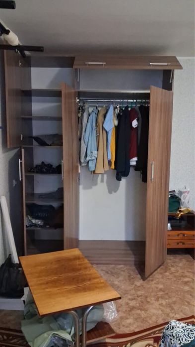 Шкаф большой вместительный