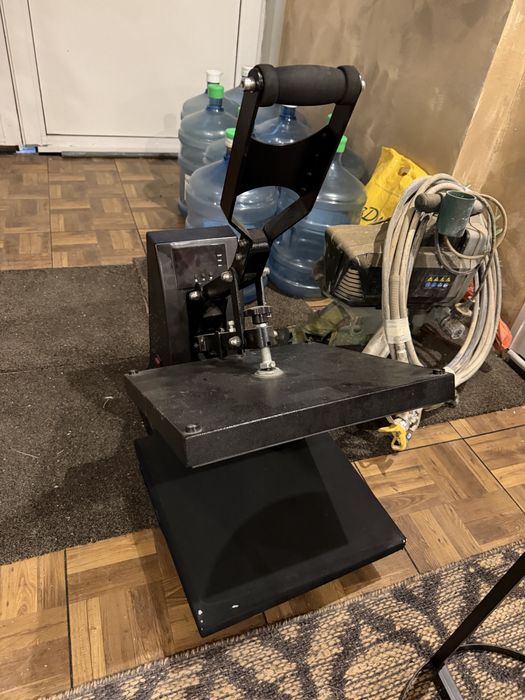 Преса с термотрансфер (тениски нагревател)