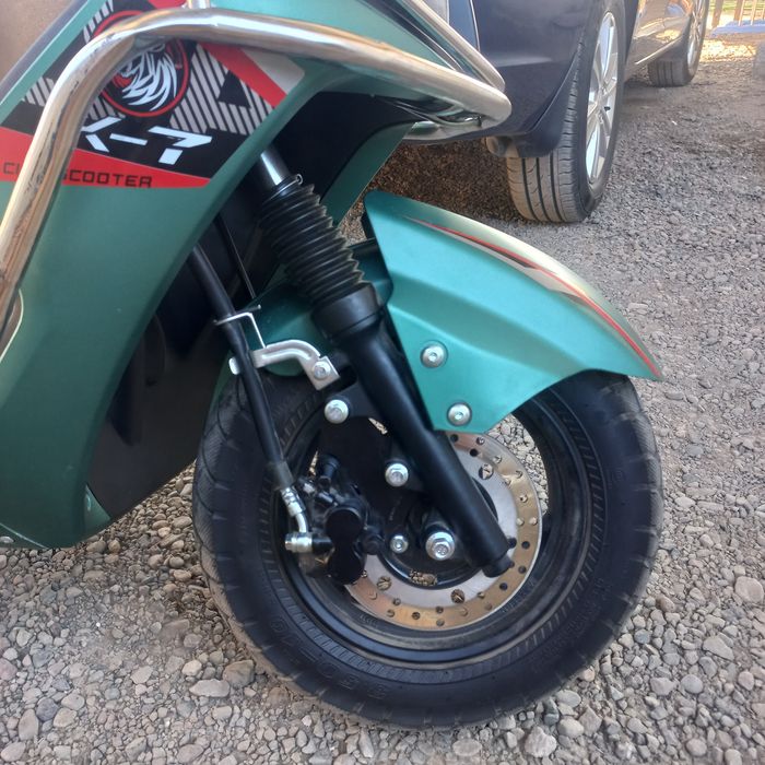 М8 х-7 темно зеленый мопед