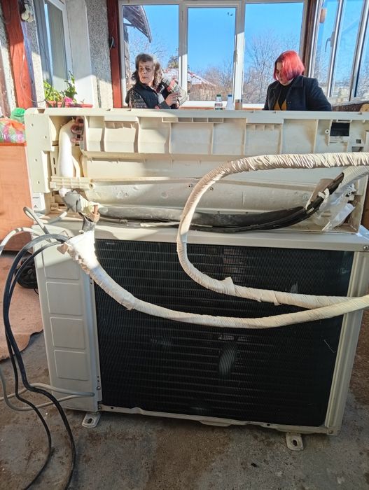 Продавам климатик 12