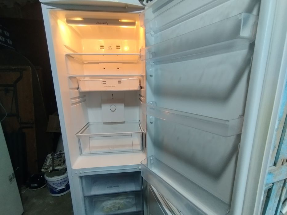 Продам холодильник