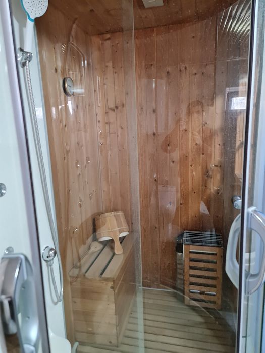 Душевая кабина с парилкой