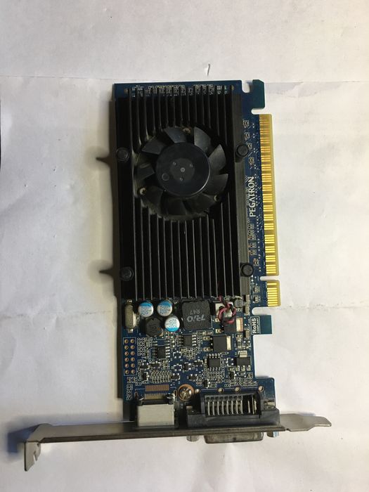 Видеокарта GT520 1gb