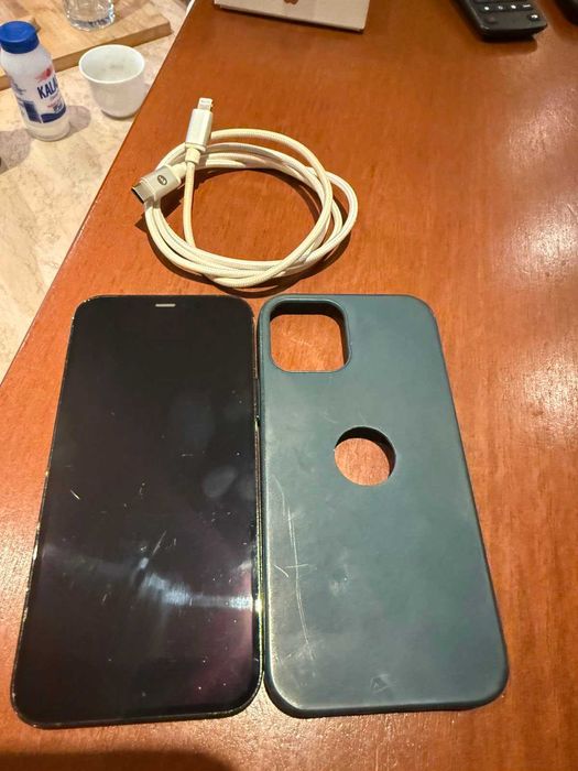 iPhone 12 Pro, 256 GB, 75% Батерия, Нормални следи от употреба