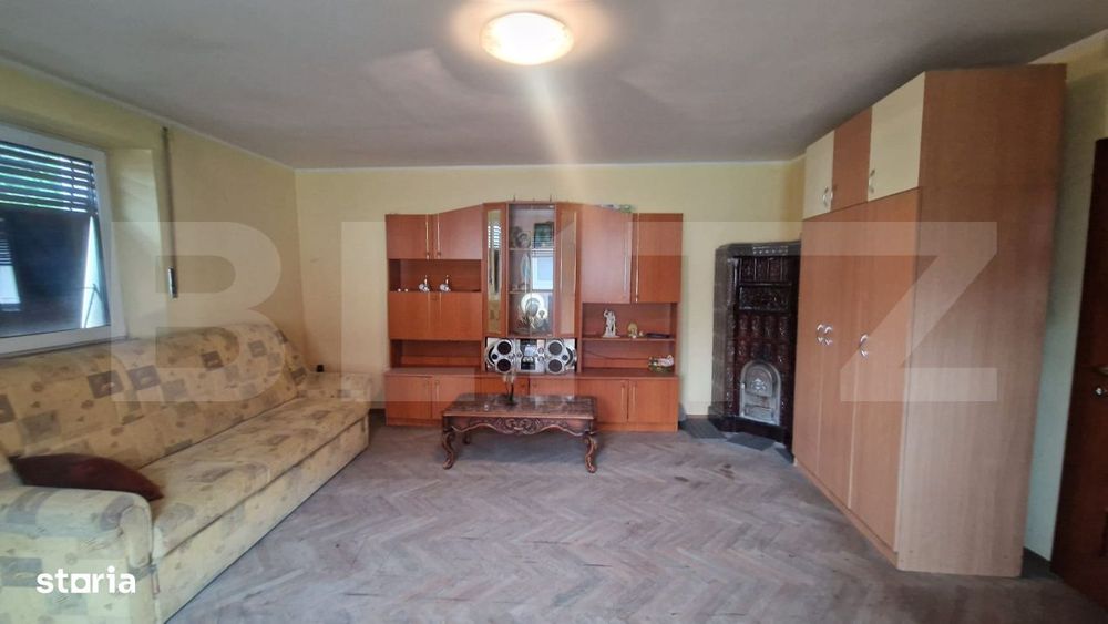 Casa cu teren 935 m , doua corpuri de case, Sacele -zona buna