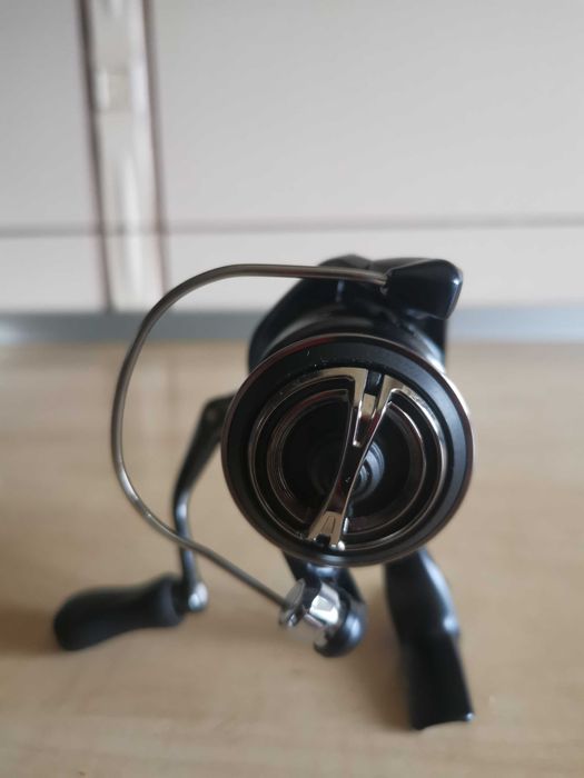 Mulineta ultralight Shimono Miravel 1000