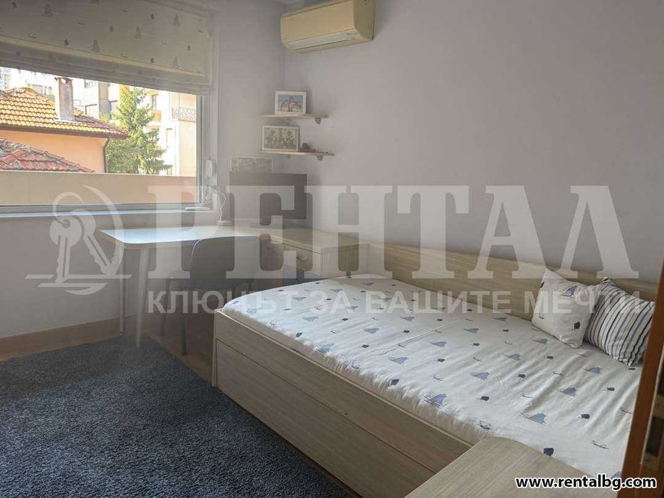 Дава се под наем Четиристаен апартамент в Пловдив, Център - 137 кв.м за 1300 € - Снимка #5