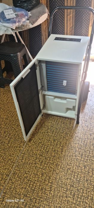 Влагоуловител под наем