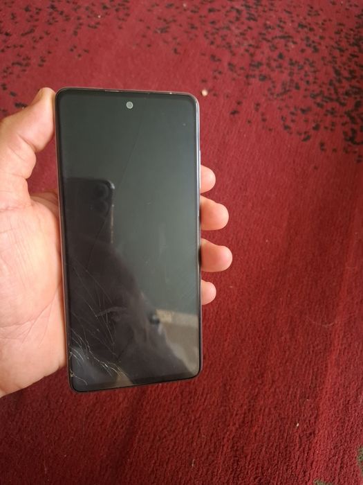 Samsung A52  5G sotiladi