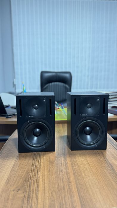 Продам студийные мониторы Genelec 1030A