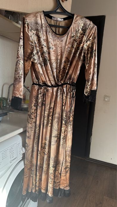 Плате новы толька примерила