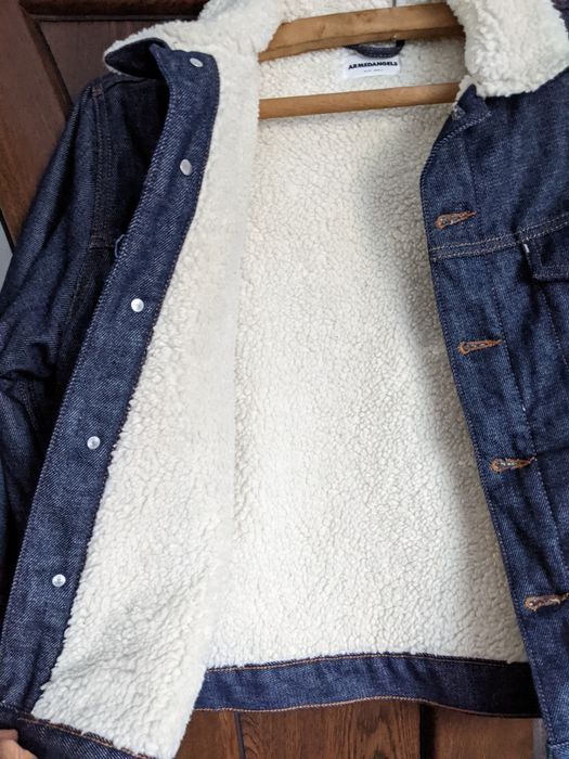 Geacă și cămașă de firmă