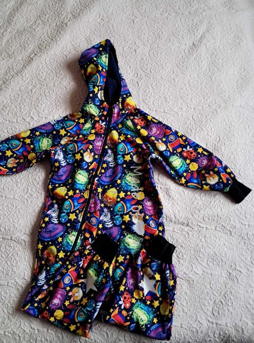 Salopeta IELM multicolora softshell cu gluga marime 122 cm