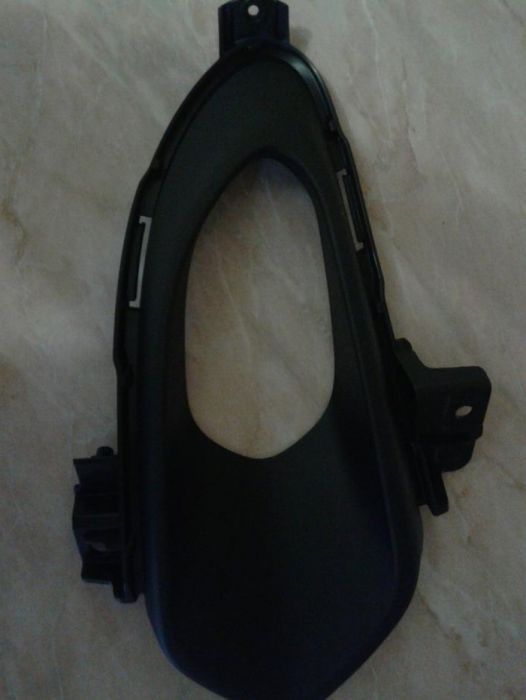 Рамка противотуманки 86563A2000 левая на Kia Ceed