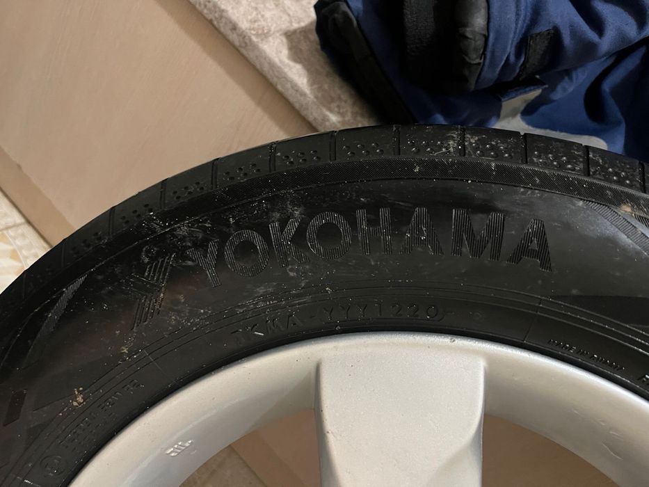 Продам шину с дисками комплект летний.