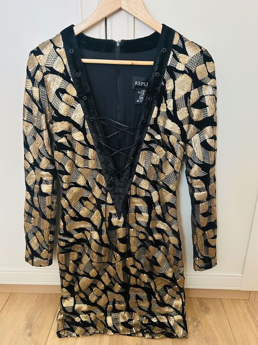 Рокля на марката Replica