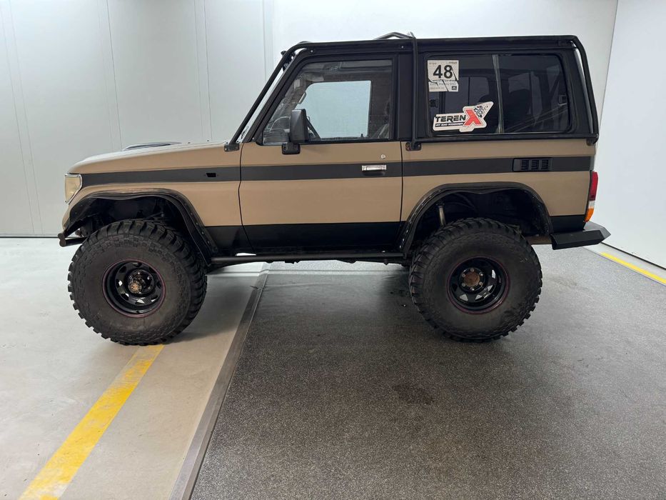Toyoyta Land Cruiser  LJ 1990 Offroad