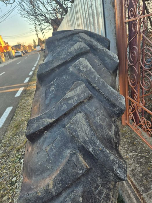 Vind 1 buc anvelopa 14/38 pt U650