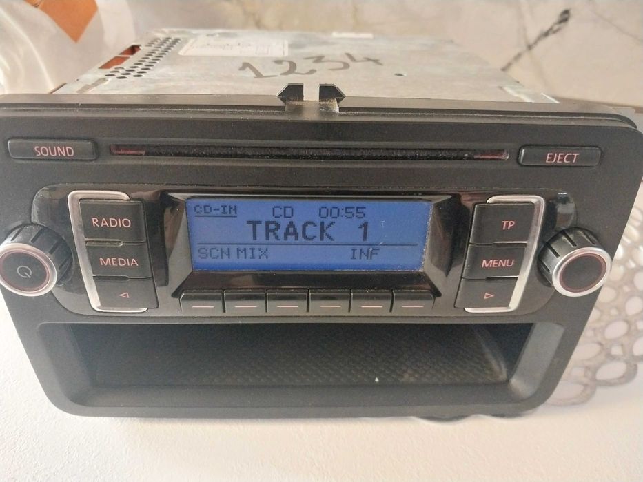 Radio/casetofon CD VW Golf 5/6, Passat B6 RCD210