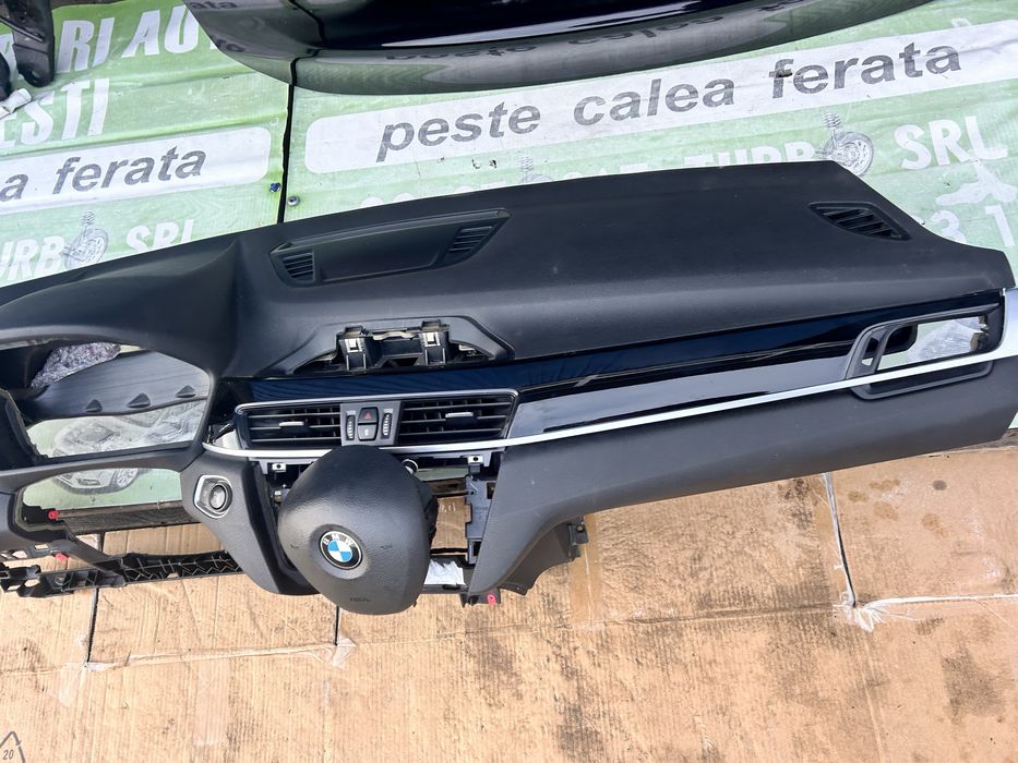Planșă bord , airbag volan , airbag pasager și centuri față BMW X1 F48