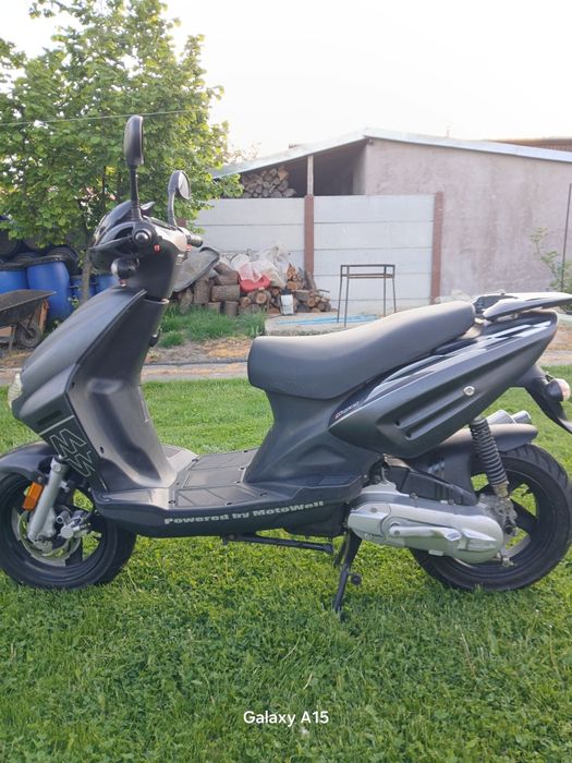 Scuter 2t timpi 49cc aproape nou 1900km      ( aprilia sr yamaha aerox piaggio runner gilera dna boatian rich keeway sym huawin kymco  )