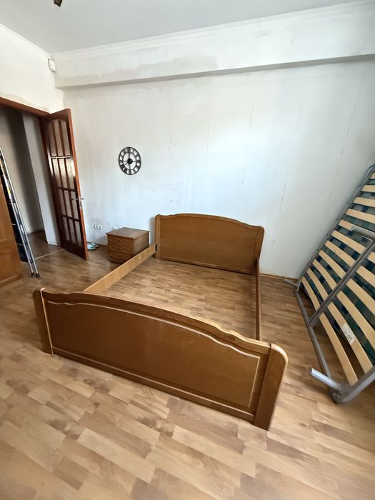 Продам дубовую кровать