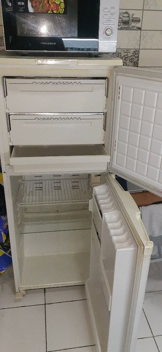 Холодильник Бирюса