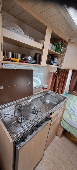 RULOTA DE inchiriat...4/5locuri  668kg,carnet cat.B