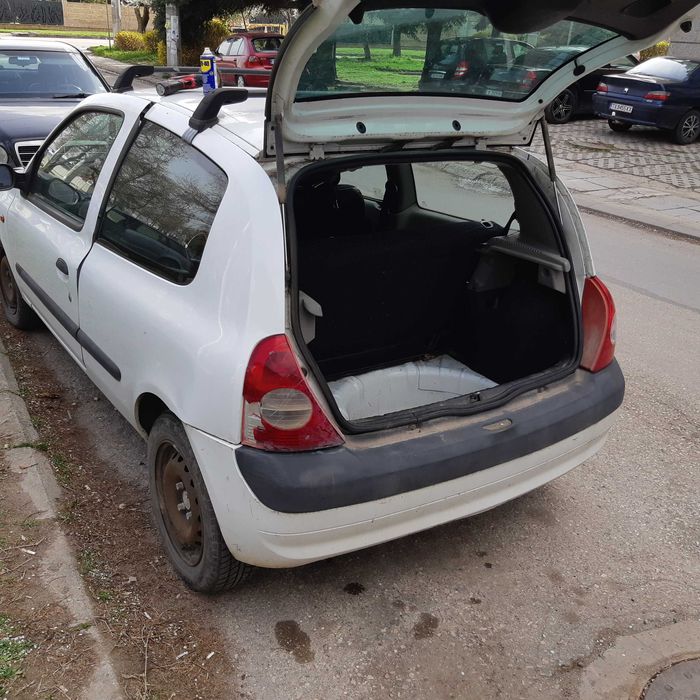 Рeно Клио-1,2 бензин-2002година-на части