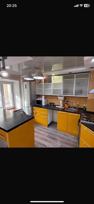продам 3 ком квартиру на стрелке 41 мил