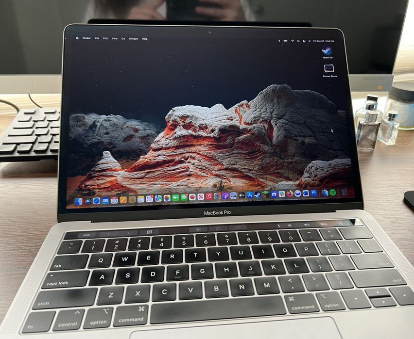 Макбук Про 13" Touch Bar (2019)