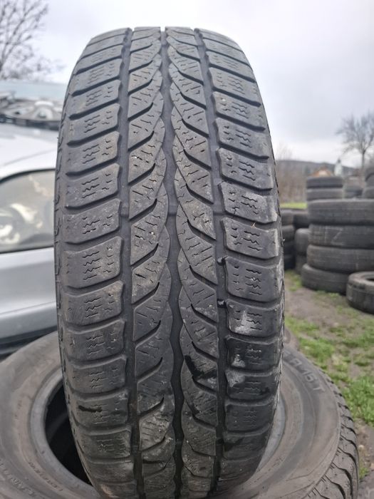 Vand set 4 anvelope 195 65 15 bune de iarna