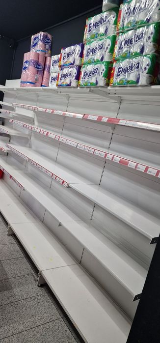 Vand rafturi metalice perete si gondole