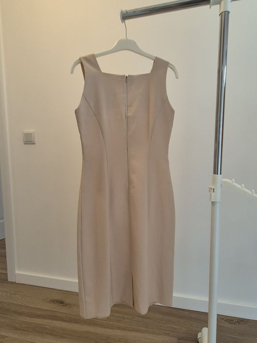 Costum Sarafan si Sacou mânecă scurta mărime M culoare bej cu pantofi