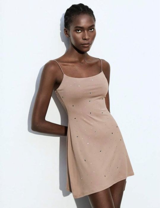 Рокля нова с камъни