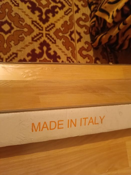 Продавам ламинат ,