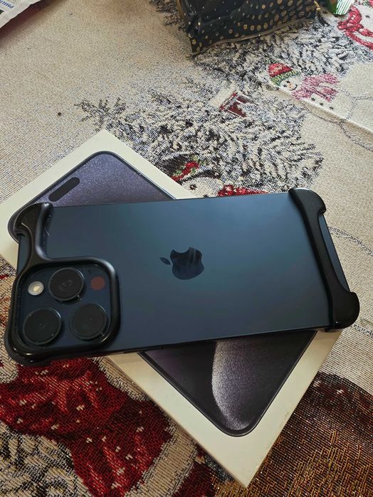 ПРОДАВАМ IPhone 15 Pro Max, 256 GB