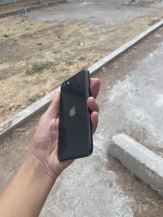 Iphone se 2020  aybi bor