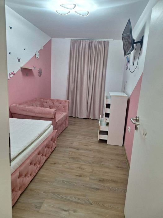 Vand apartament 3 camere