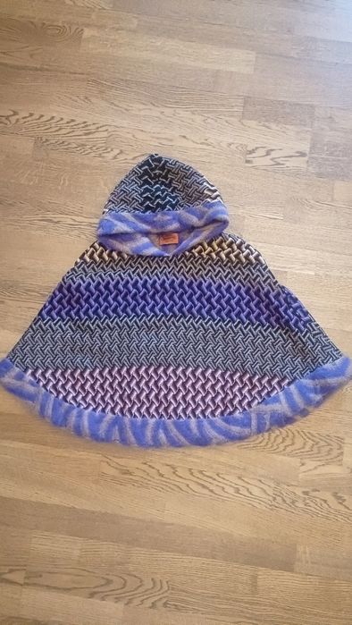 Продам пальто для девочки