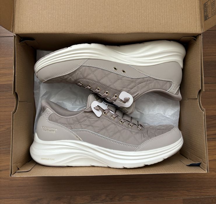 Papuci Skechers 41 Noi.