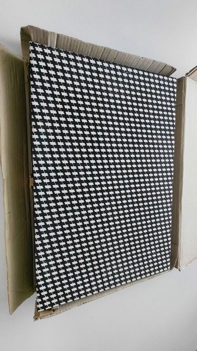 Set tacâmuri elegant și frumos executat