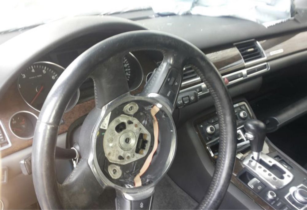 Audi A8 4.2 на части